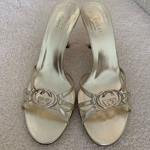 NWOT Authentic Gucci Britt Gold Sandals